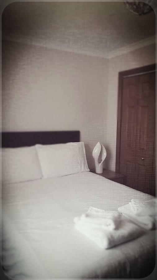 Milnholm Manor Apartment Falkirk Bagian luar foto